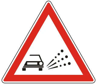 Kavicsfelverődés KRESZ-tábla